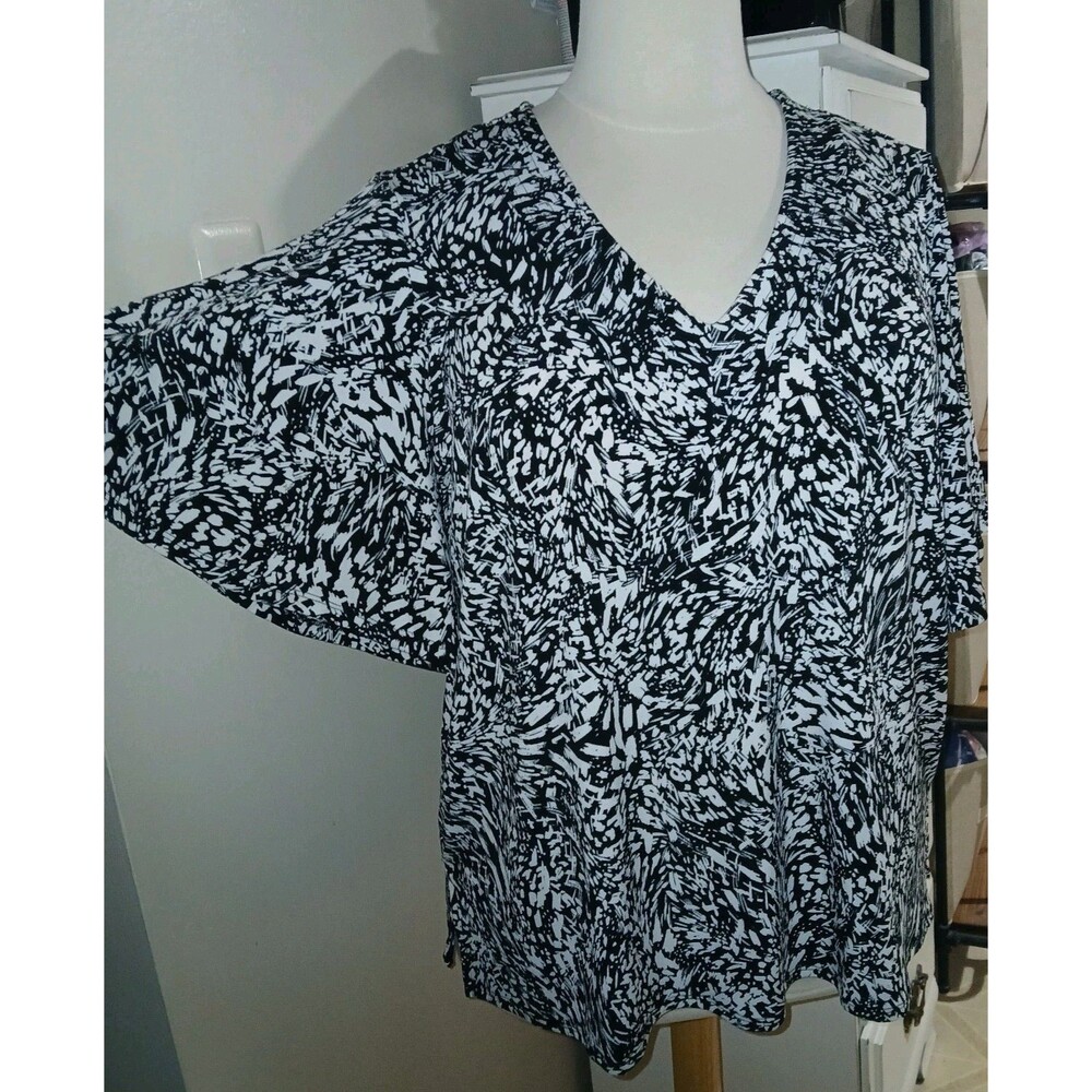 JM COLLECTION Womens 3X V Neck Career Casual Short Flare Sleeve Black Cream Top - Picture 3 of 10